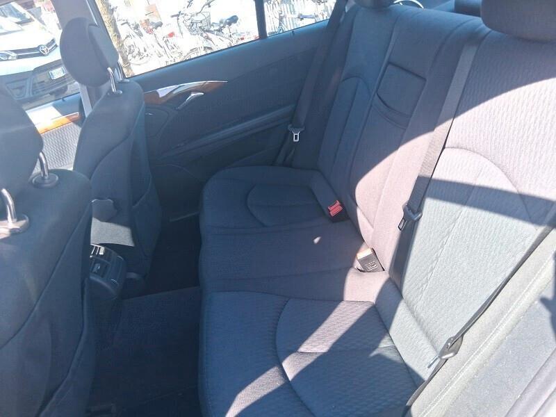 Mercedes-benz E 270 CDI cat Elegance