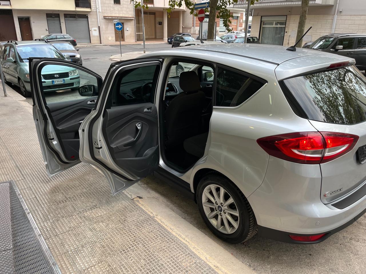Ford C-Max 1.5 TDCi Titanium