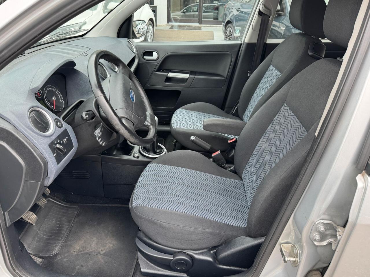 Ford Fusion 1.4 16V 5p. Titanium