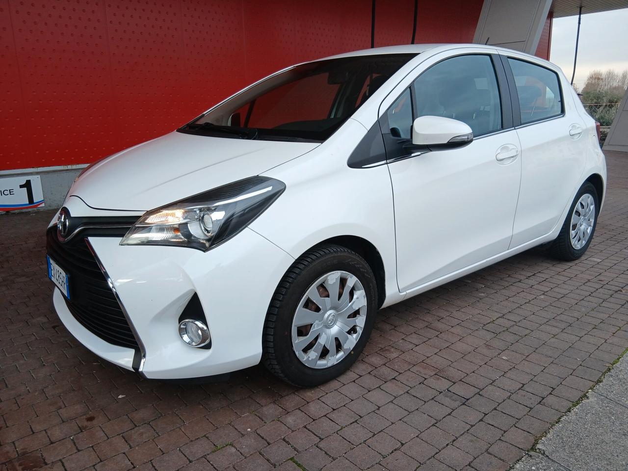 Toyota Yaris 1.0 5 porte Active Unico prop tua a € 185 mese