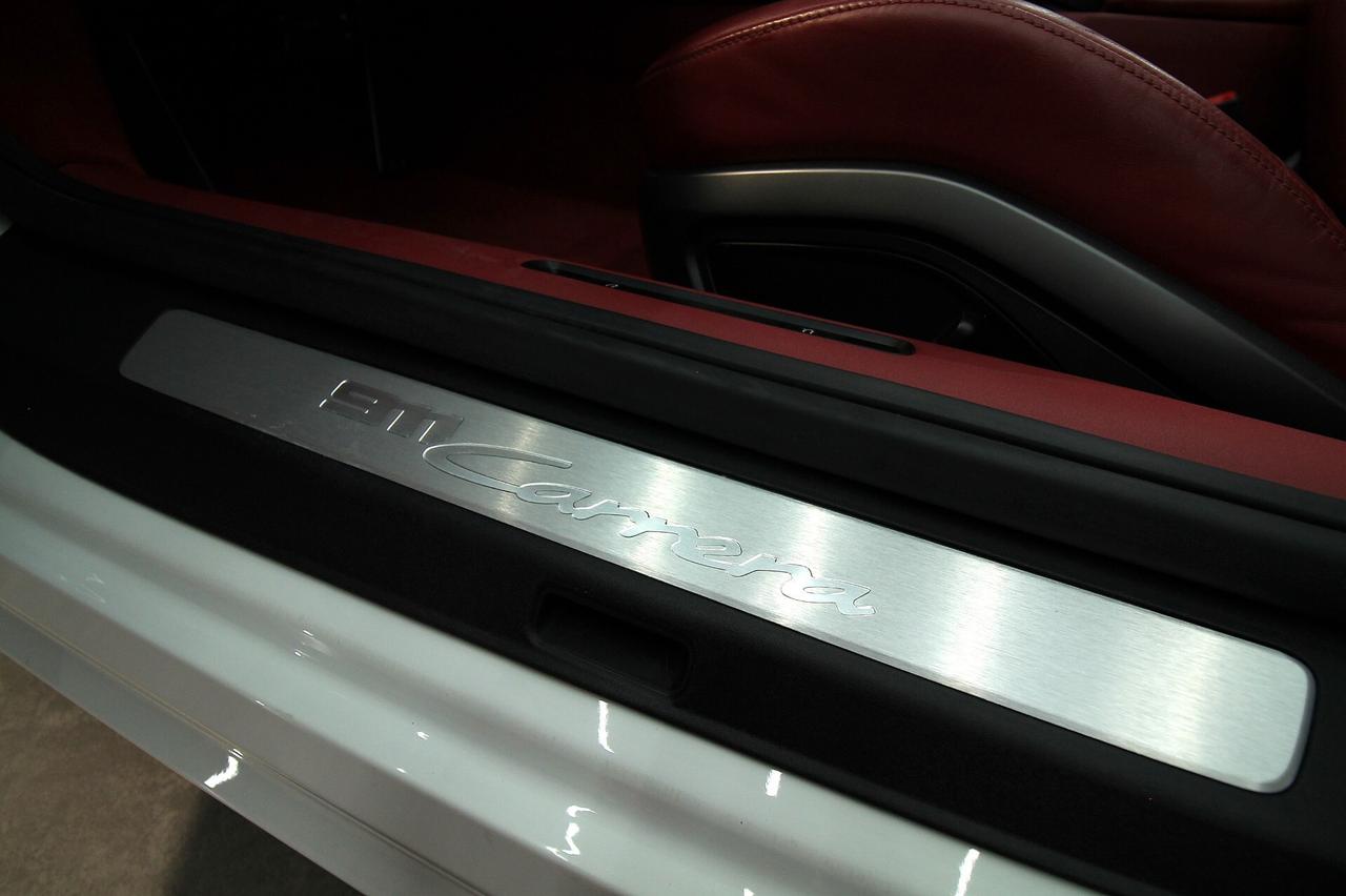 PORSCHE CARRERA 911 CABRIO