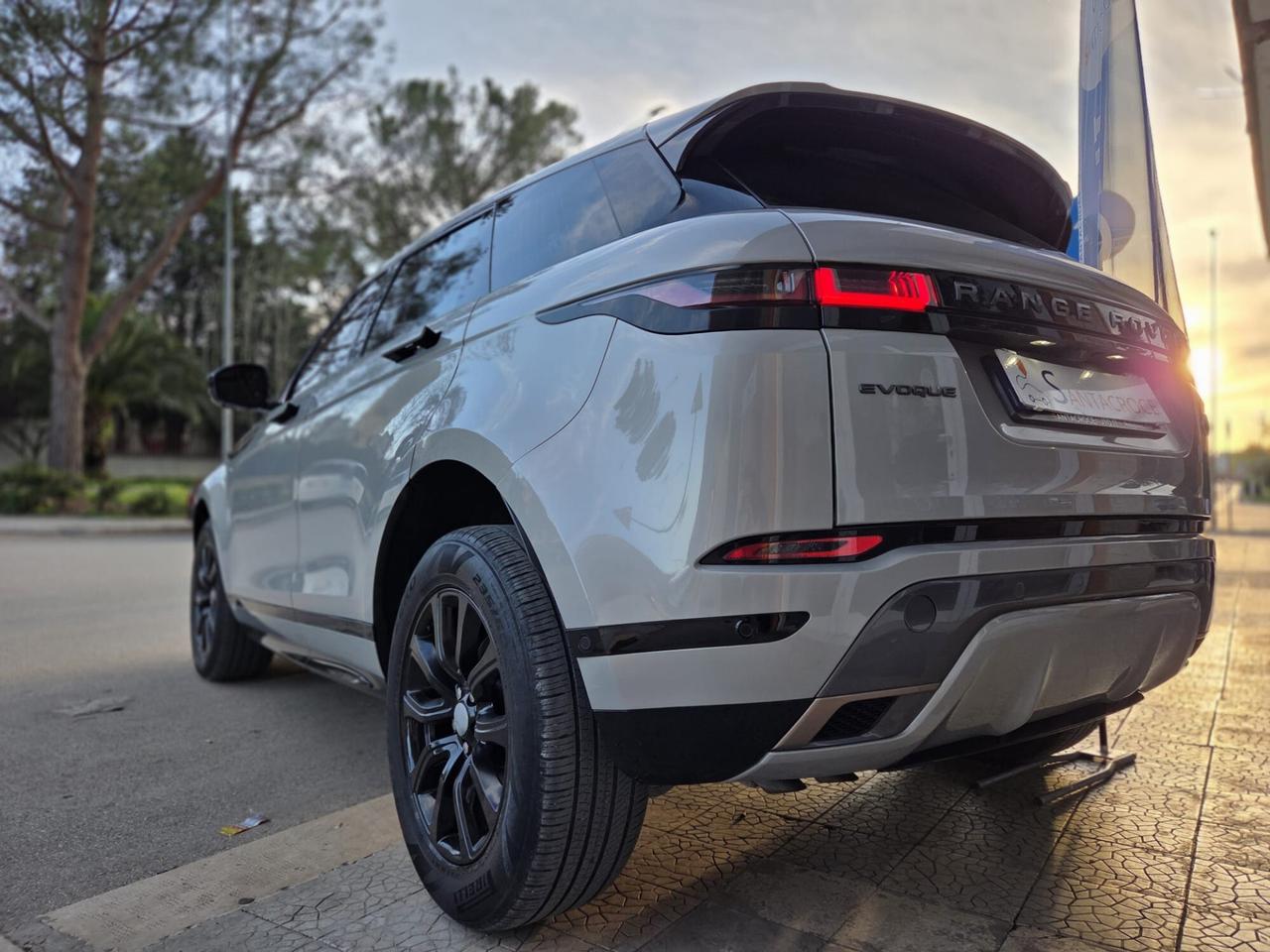 EVOQUE 2.0d I4 mhev 163CV AWD AUTO R-DYNAMIC+TETTO