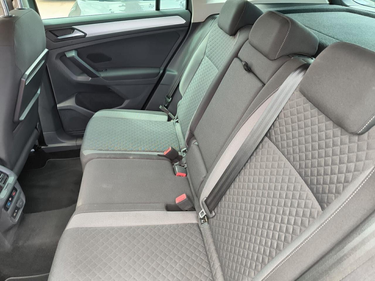 Volkswagen Tiguan 2.0 TDI SCR DSG Sport R-Line