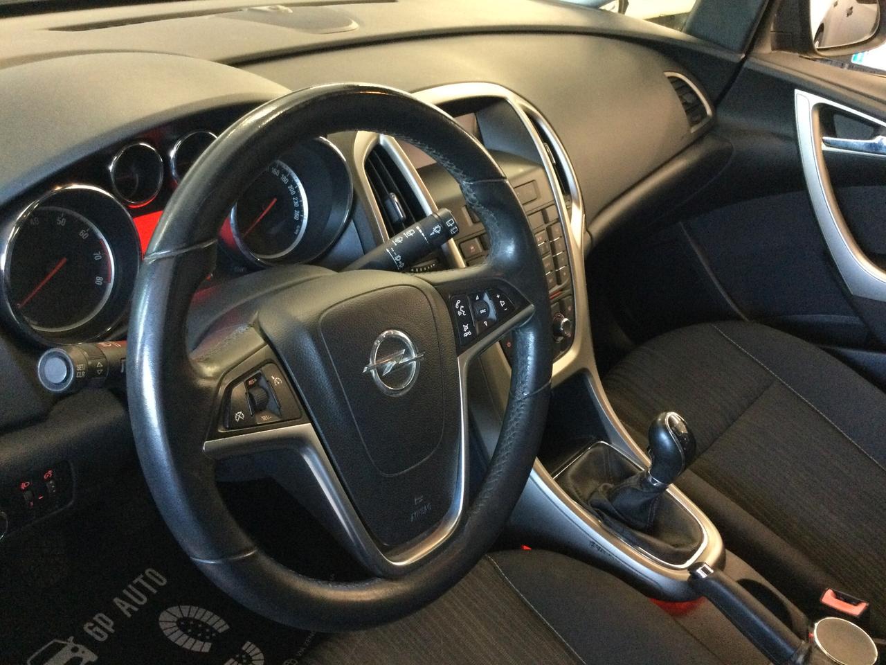 Opel Astra 1.4 100CV 5 porte Cosmo