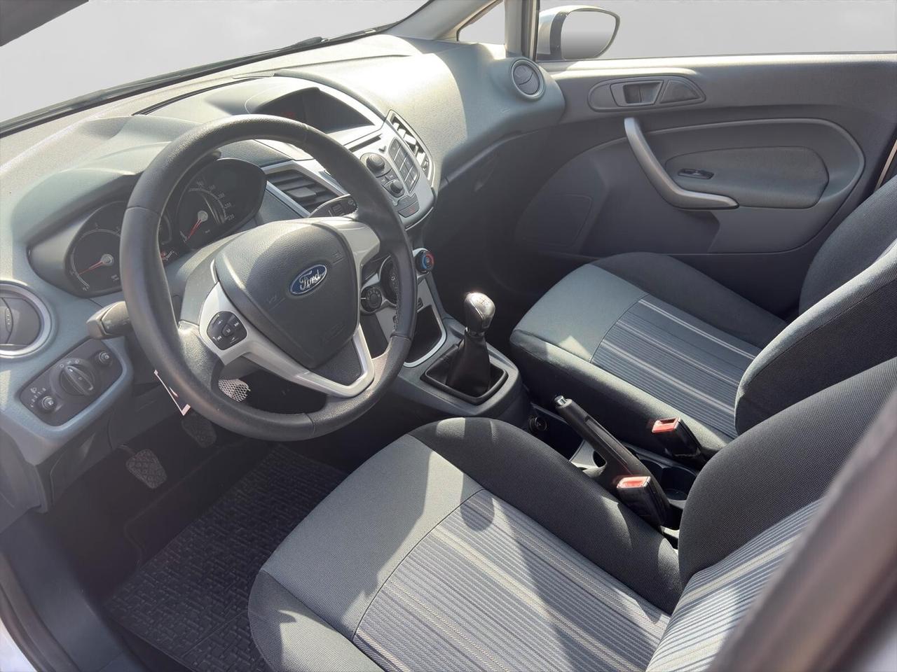 Ford Fiesta 1.2 82cv 5p. Titanium NEOPATENTATI