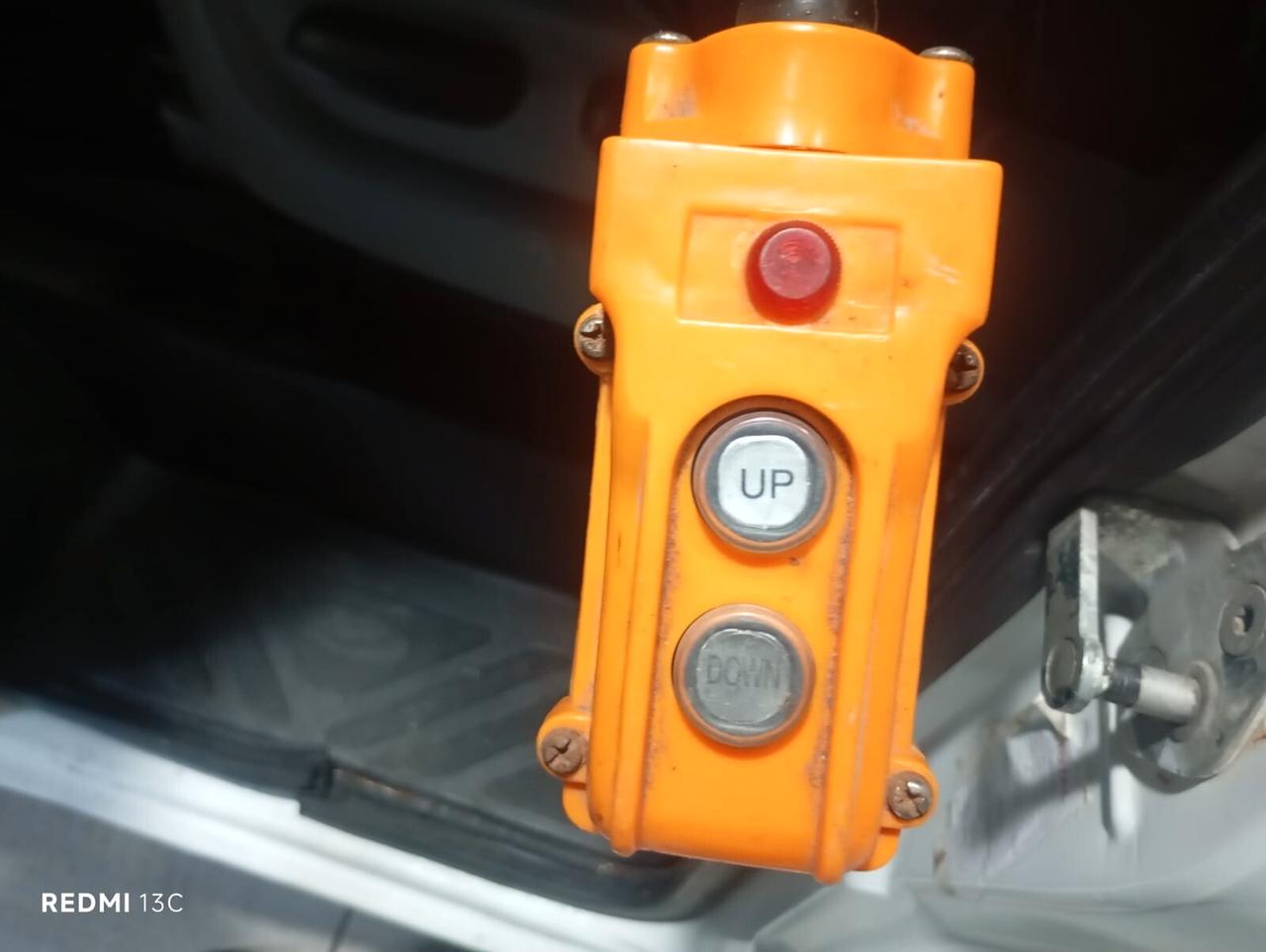 FORD TRANSIT RIBALTABILE TRILATERALE 4X4 DEL 2010