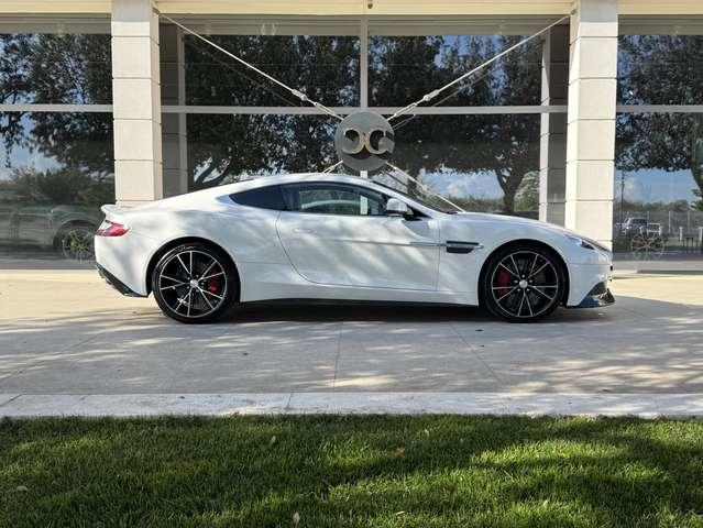 Aston Martin Vanquish Coupe 6.0 V12 touchtronic 2 Carbon Cer/Carbon Pack