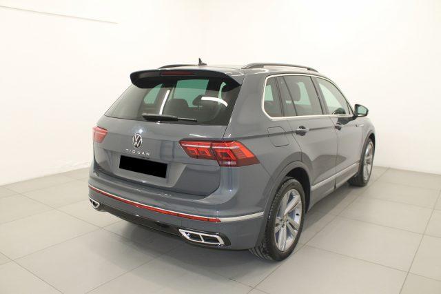 VOLKSWAGEN Tiguan 2.0 TDI 150 Cv. DSG R-Line TETTO PANORAMA