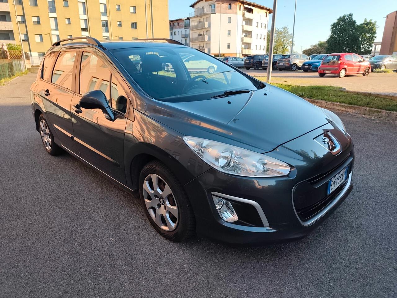 Peugeot 308 1.6 hdi sw neopatentati
