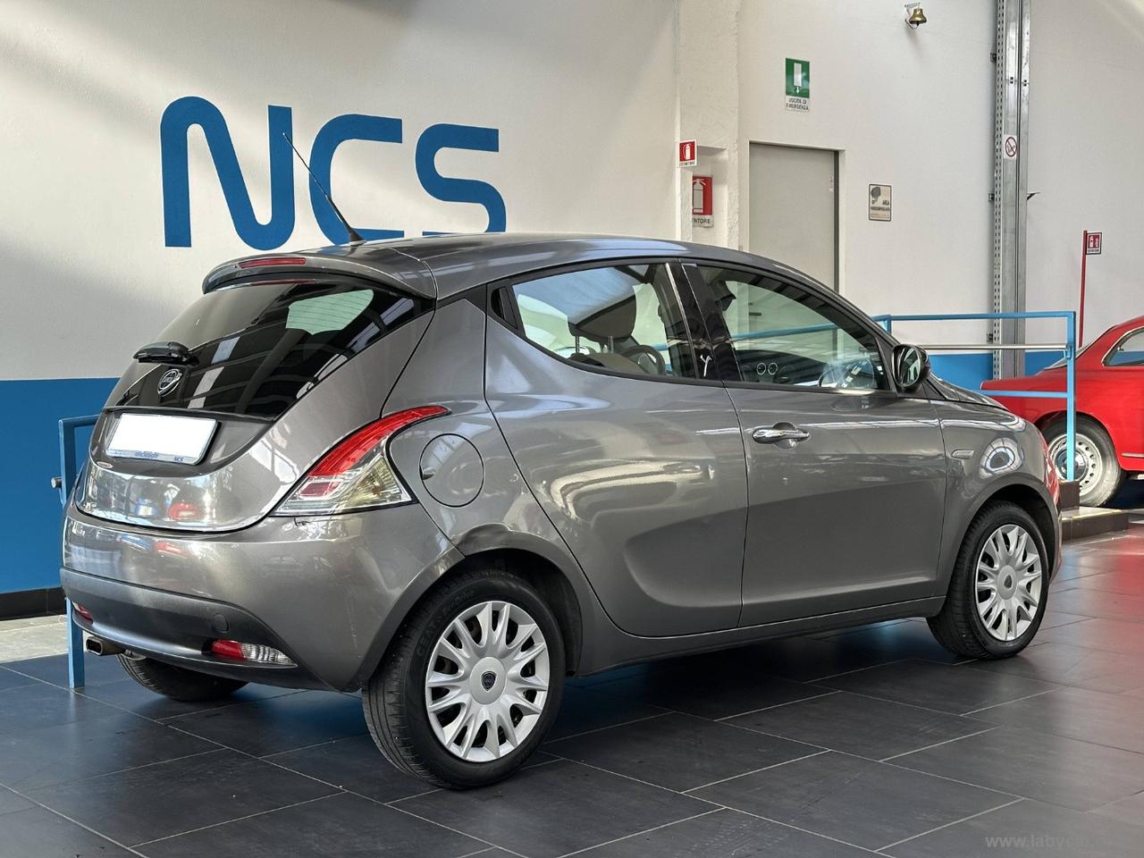 LANCIA Ypsilon 1.2 69 CV 5p. GPL Ecochic Silver