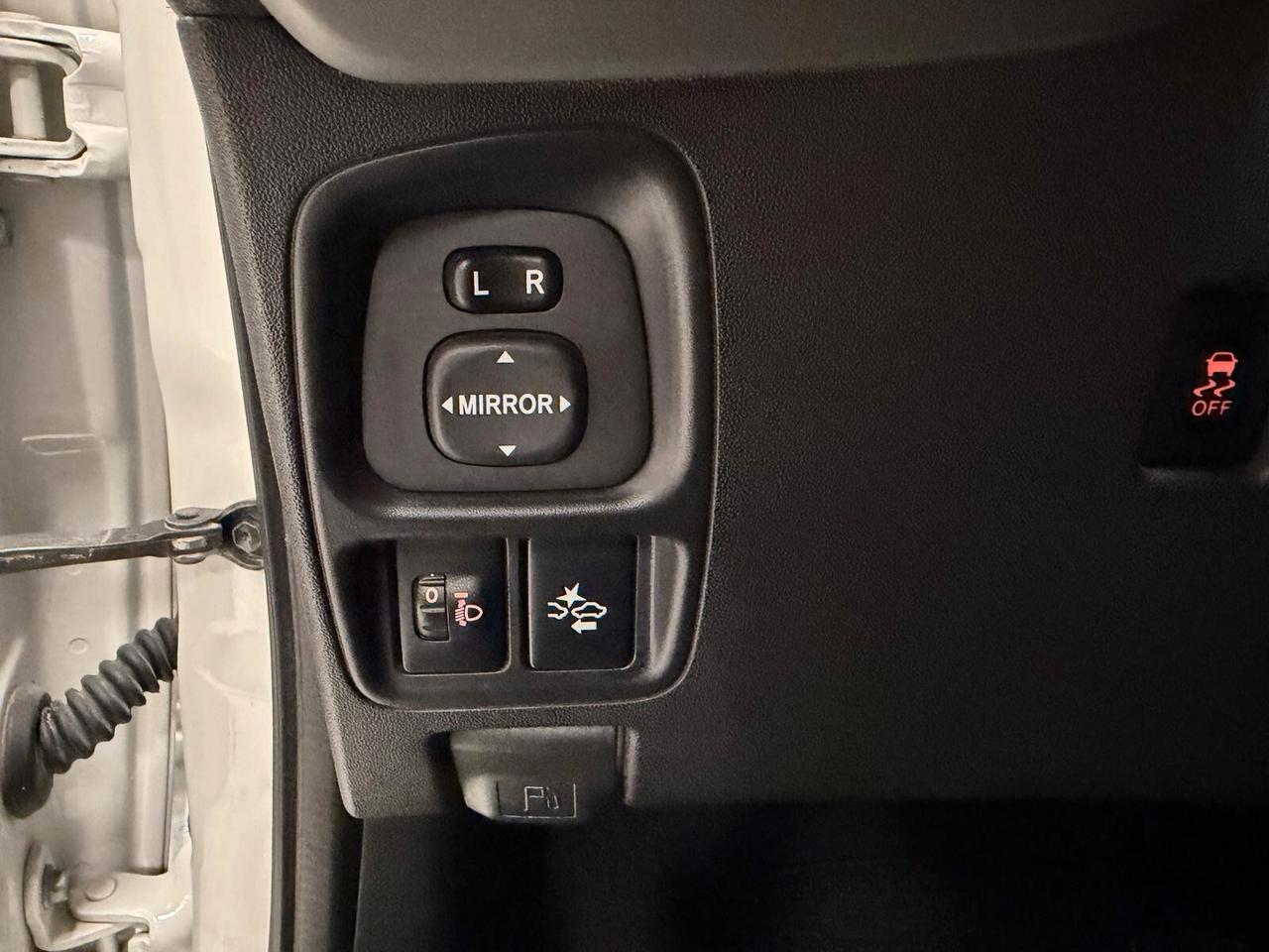 Toyota Aygo 1.0 VVT-i 69 CV 5 porte x-play TSS MMT