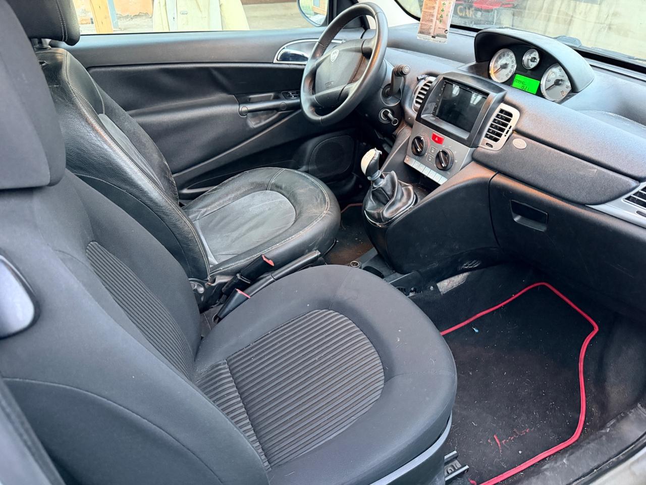 Lancia Ypsilon 1.4 Argento Ecochic GPL