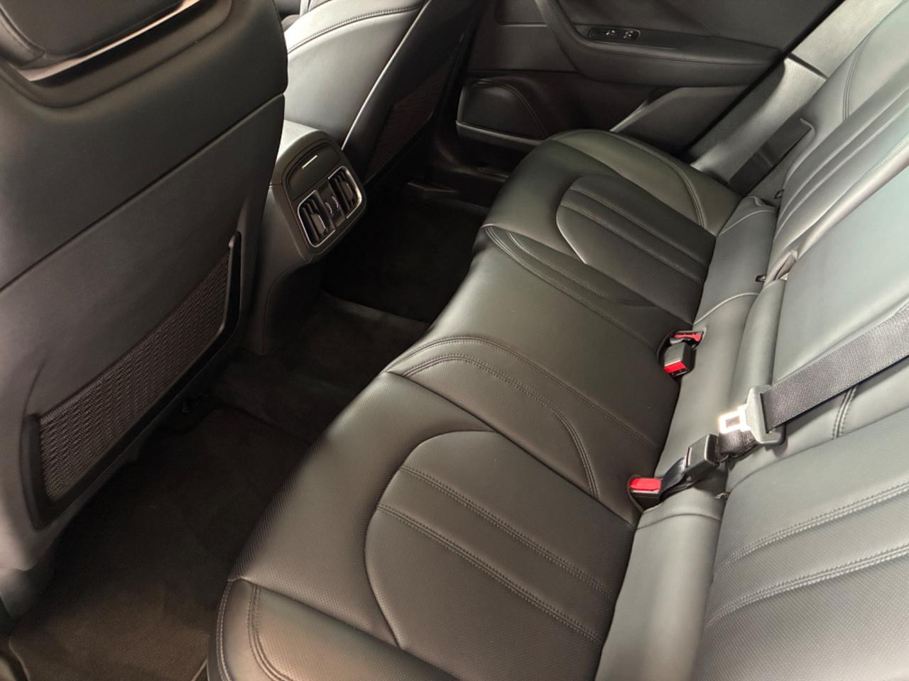 Maserati Levante V6 250 cv Diesel AWD Gransport