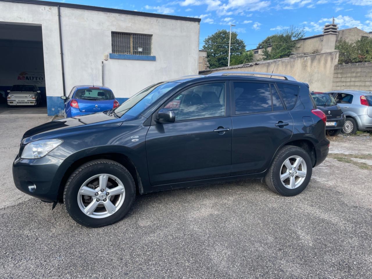 Toyota RAV4 2.2 D-4D 136 CV gancio traino