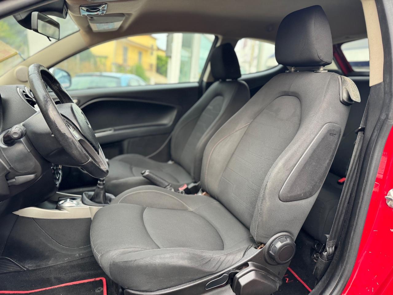 Alfa Romeo MiTo 0.9 T 85 CV Distinctive Sport Pack