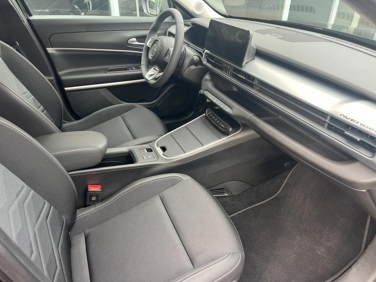 Jeep Avenger 1.2 Turbo 100 CV MHEV Summit