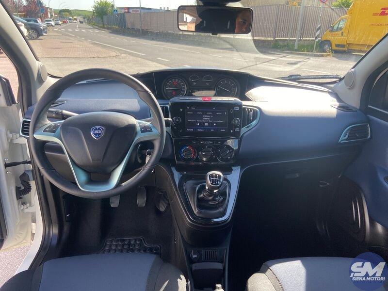 Lancia Ypsilon 1.0 FireFly 5 porte S&S Hybryd Gold