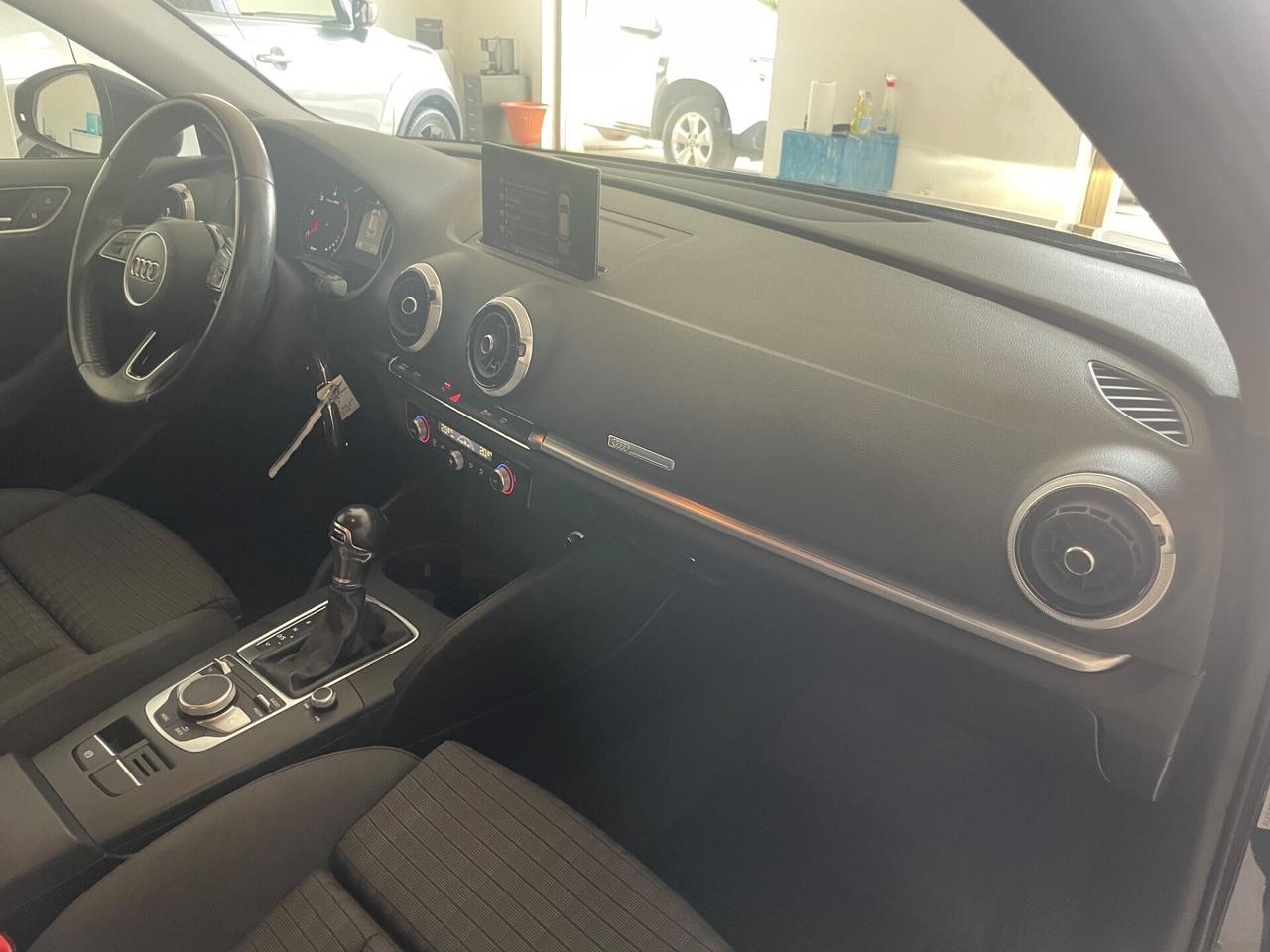 AUDI A3 SPB 1.6 TDI 116 CV S TRONIC SPORT