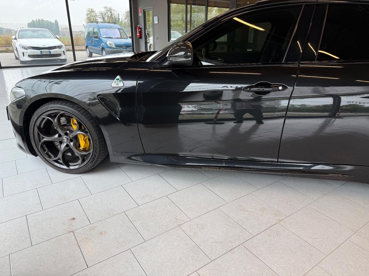 Alfa Romeo Giulia 2.9 V6 Bi-Turbo AT8 Quadrifoglio pack carbonio