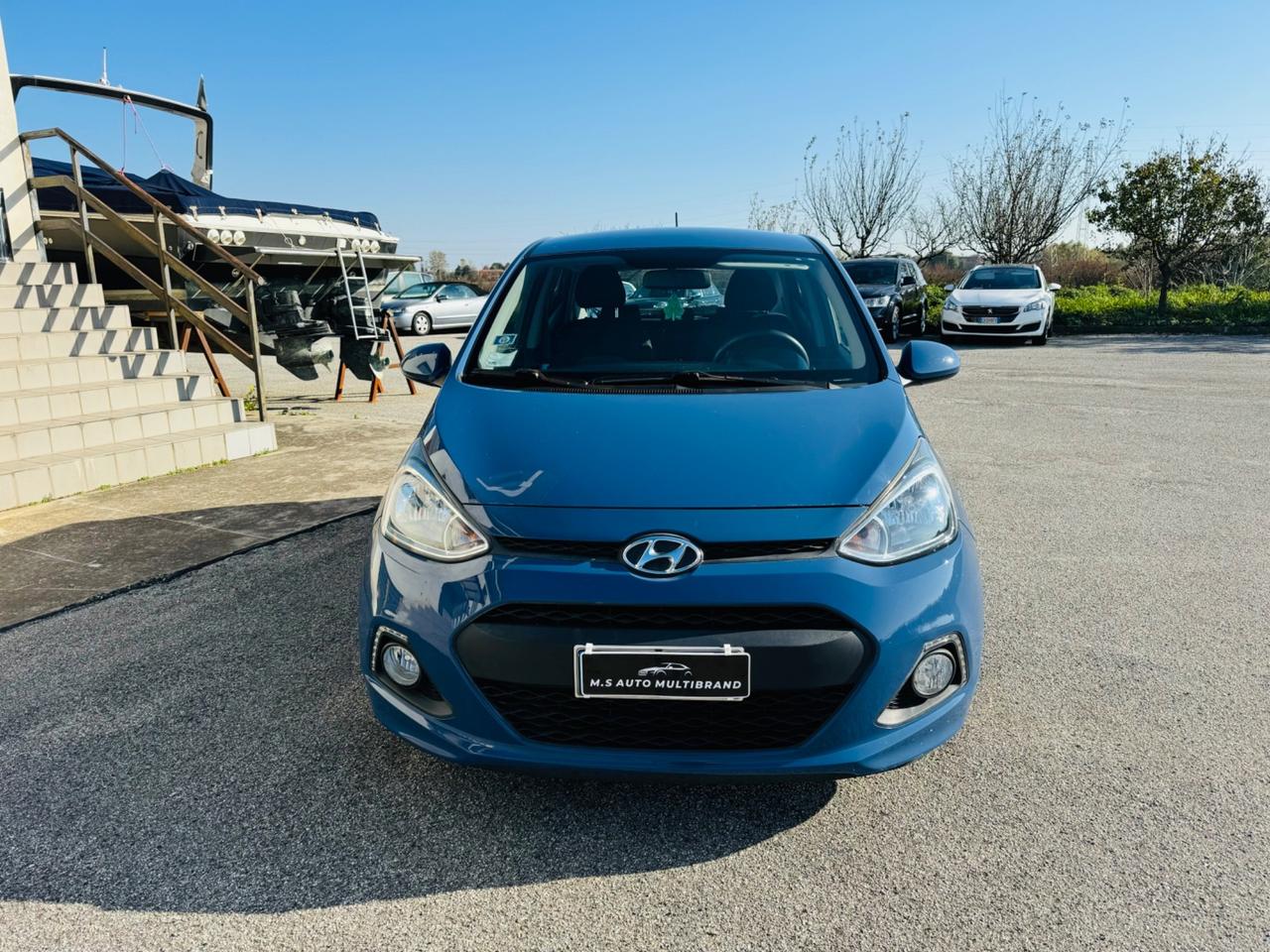 Hyundai i10 1.0 benzina 2015 140.000 km neo patentati garanzia 12 mesi