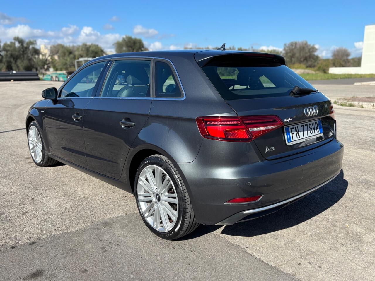 Audi A3 SPB 1.4 TFSI S tronic g-tron Sport