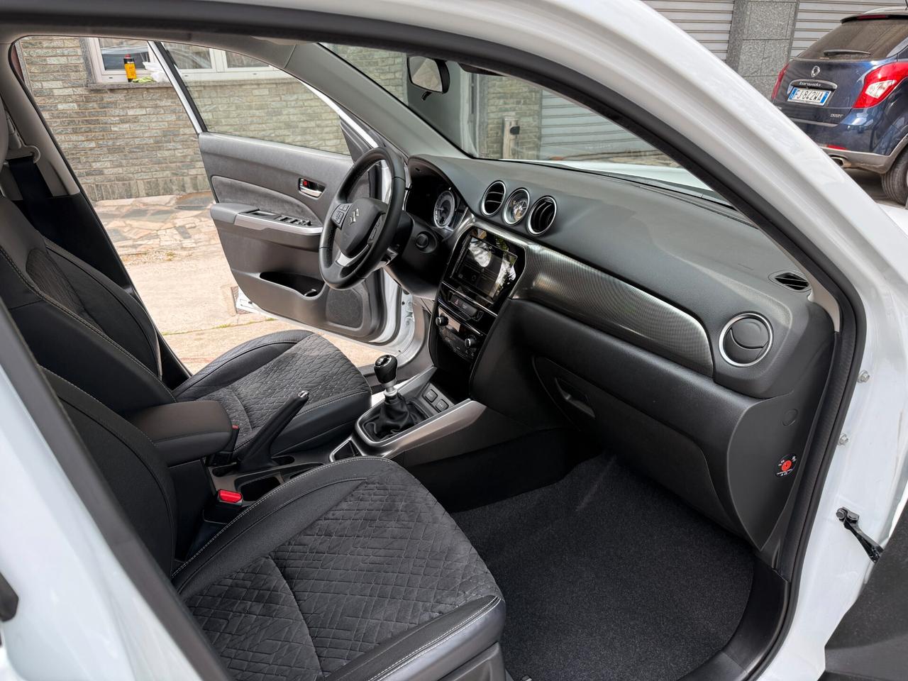 Suzuki Vitara 1.4 Hybrid Top