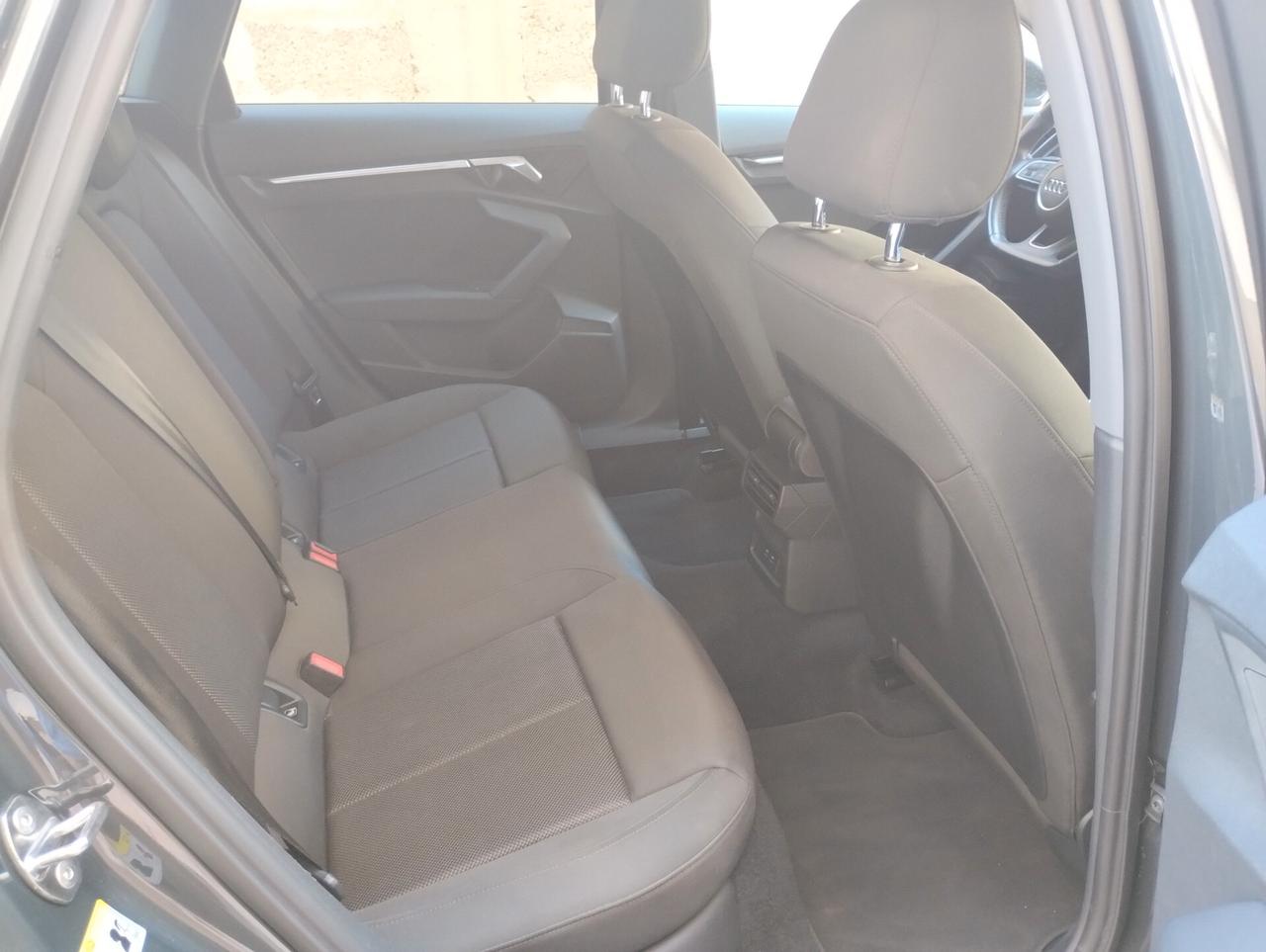 Audi A3 SPB 30 TDI Business Advanced