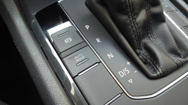 VOLKSWAGEN Tiguan 2.0 TDI SCR DSG Business BlueMotion Technology