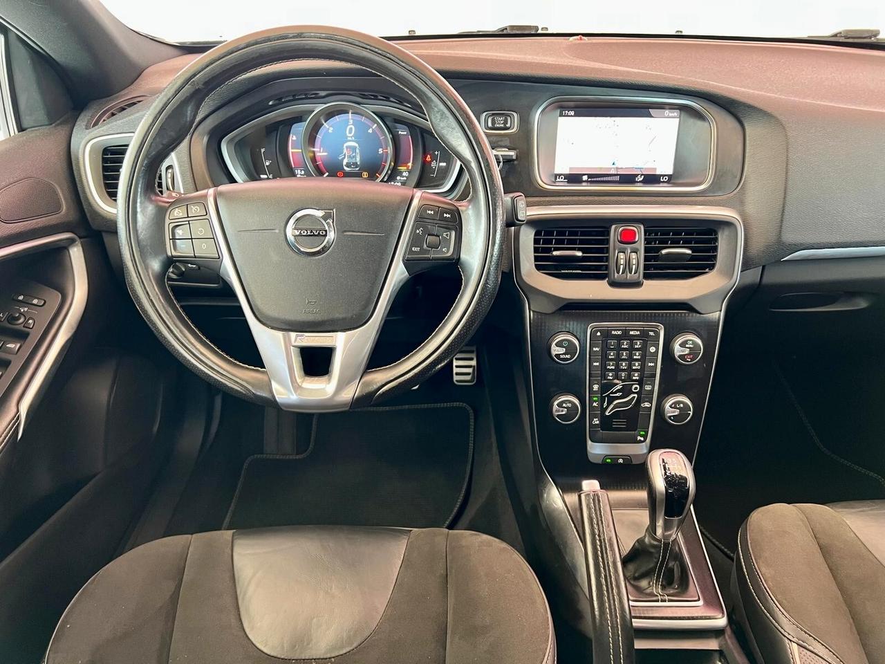 VOLVO V40 (2012-2020) V40 D2 R-design