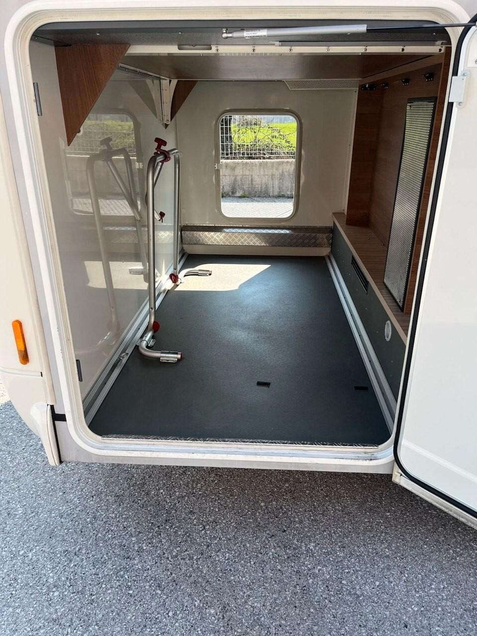 Carthago C-TOURER L 144 MOTORHOME