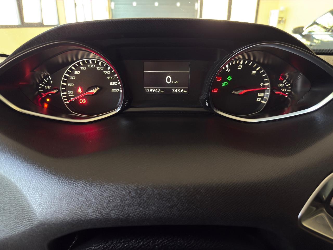 Peugeot 308 BlueHDi 120 S&S SW Allure