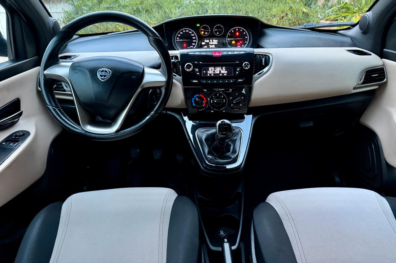 Lancia Ypsilon 1.2 69 CV 5 porte Platinum