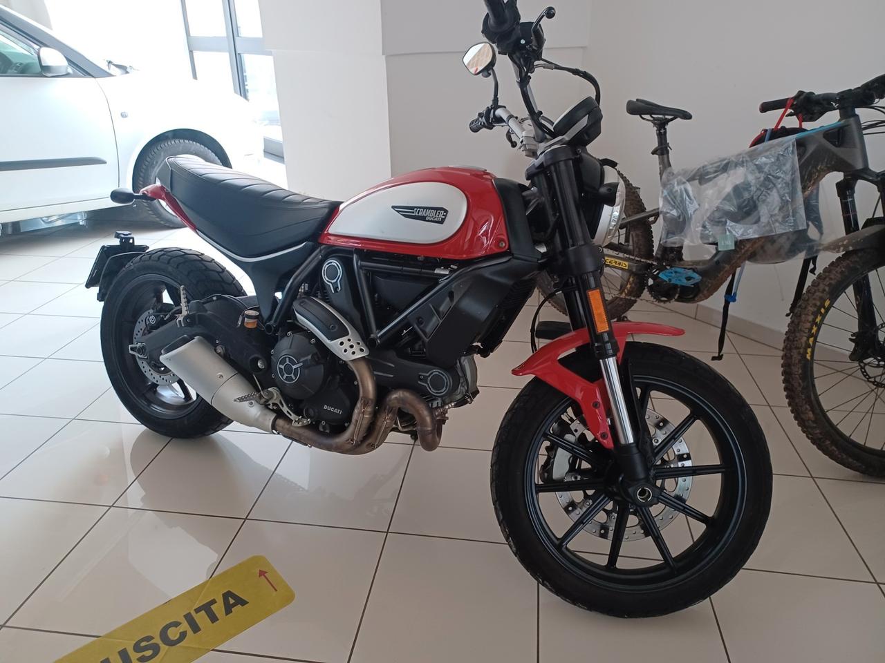 Ducati scrambler 800