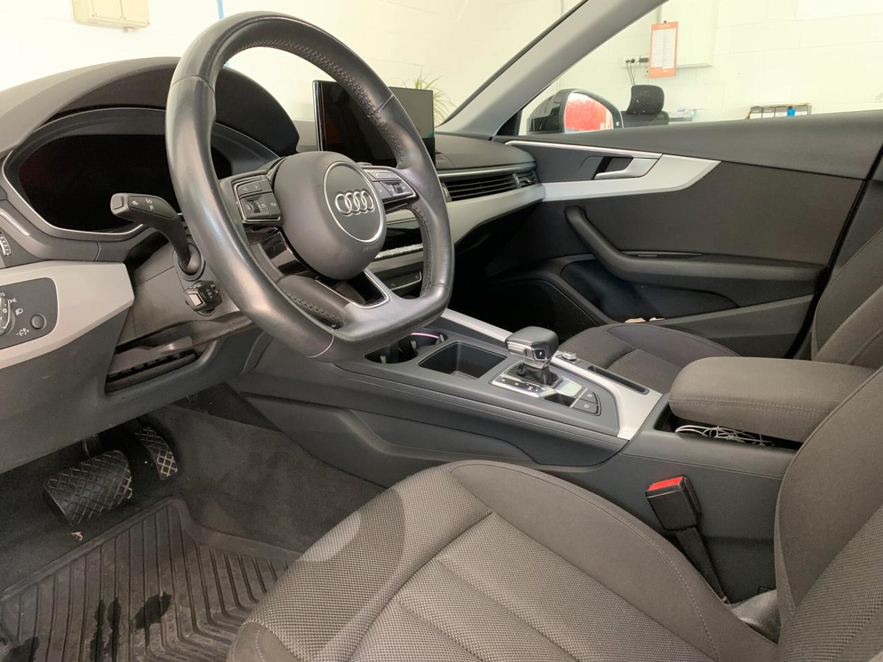 Audi A4 Avant 35 TDI/163 CV S tronic line edition