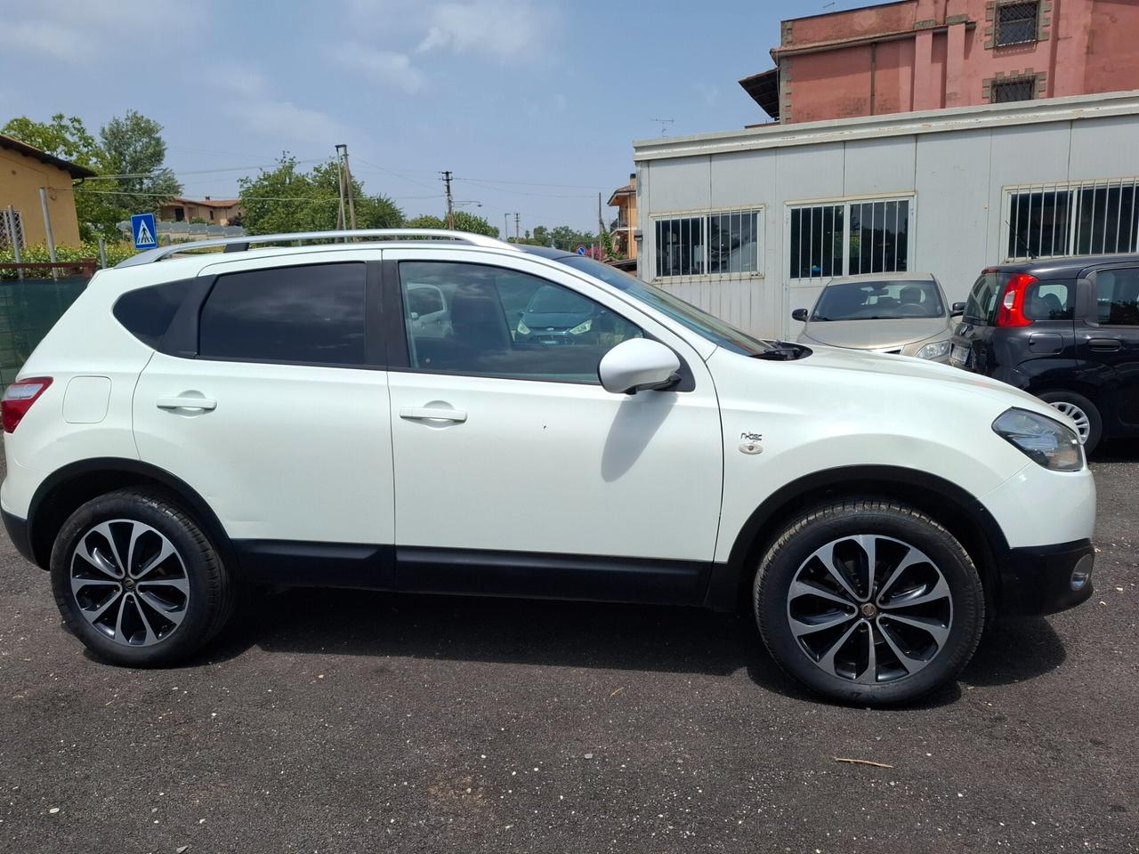 Nisan qashqai