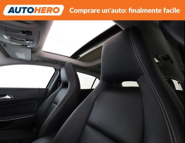 MERCEDES-BENZ GLA 200 d Automatic 4Matic Sport