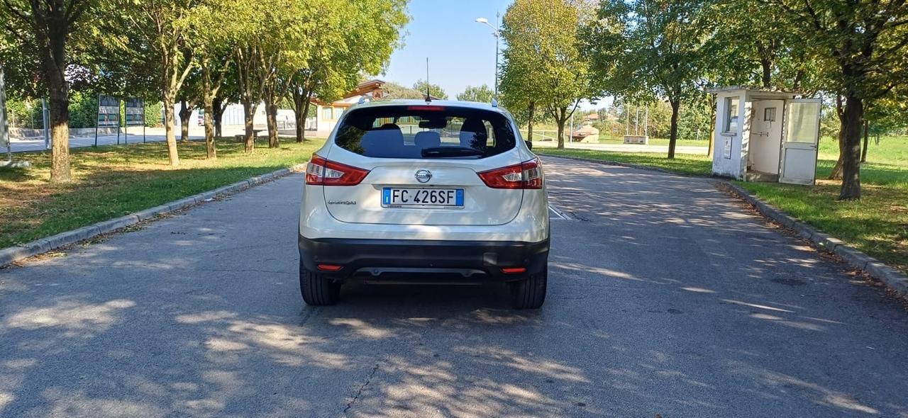 Nissan Qashqai 1.2 DIG-T Tekna