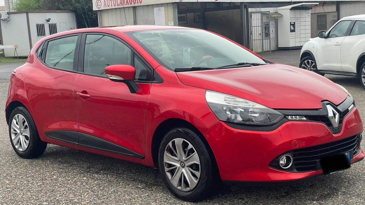 Renault Clio 1.2 75CV 5 porte Intens