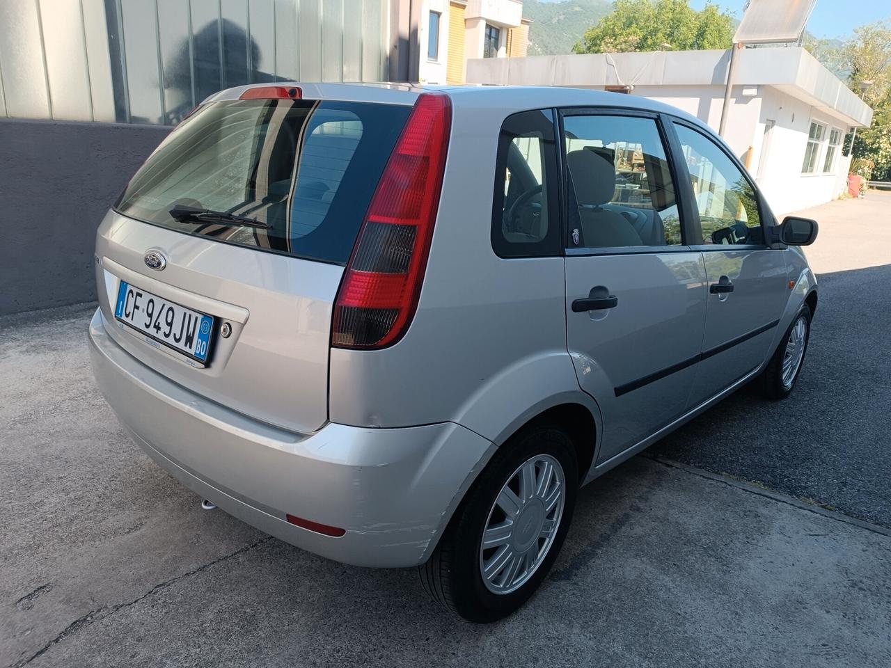 Ford Fiesta 1.4 benzina