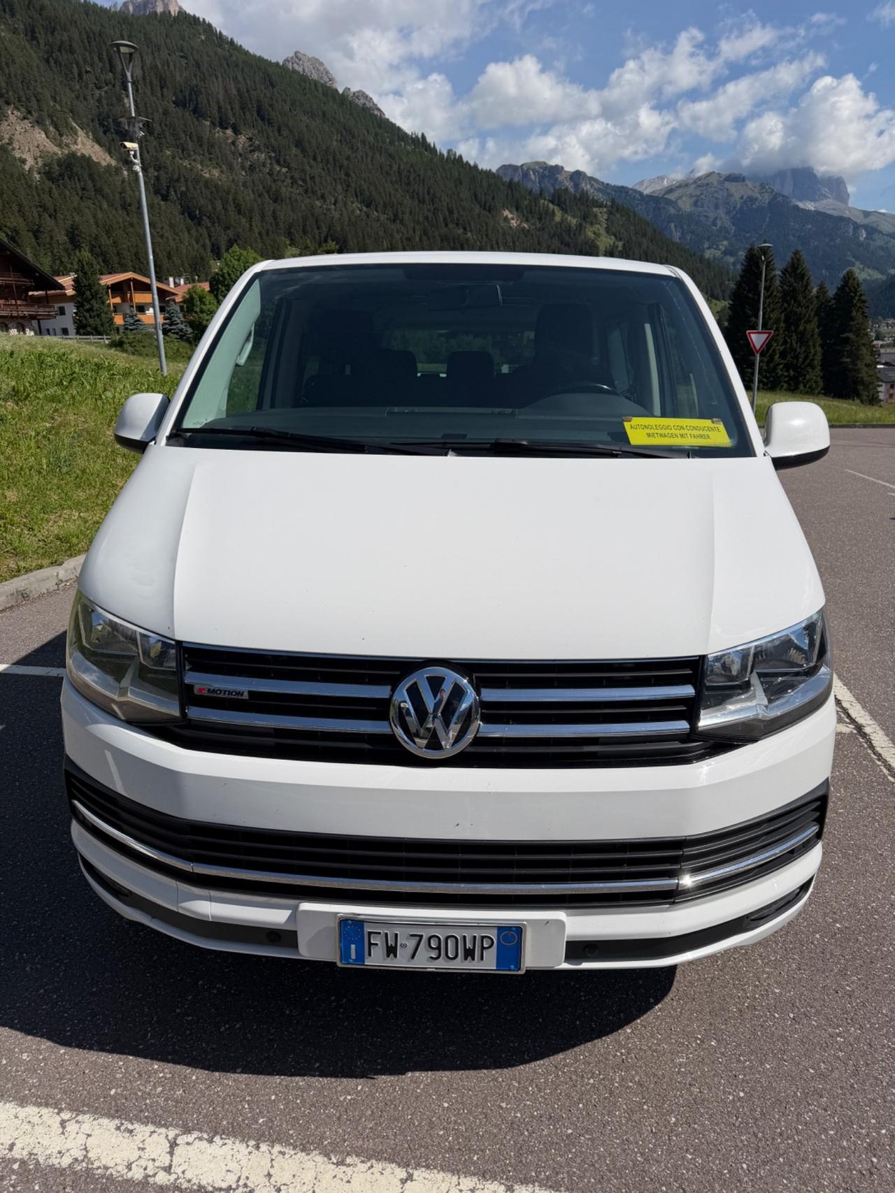 Minibus/ Caravelle 9 posti 4motiin