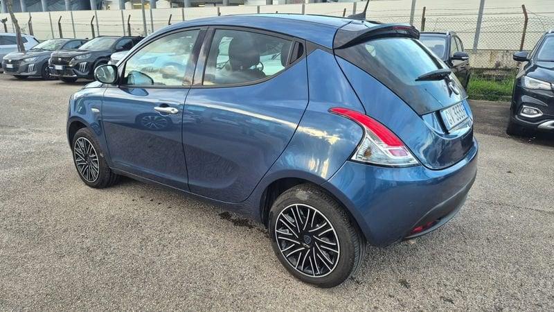 Lancia Ypsilon III 2021 1.0 firefly hybrid Oro s&s 70cv
