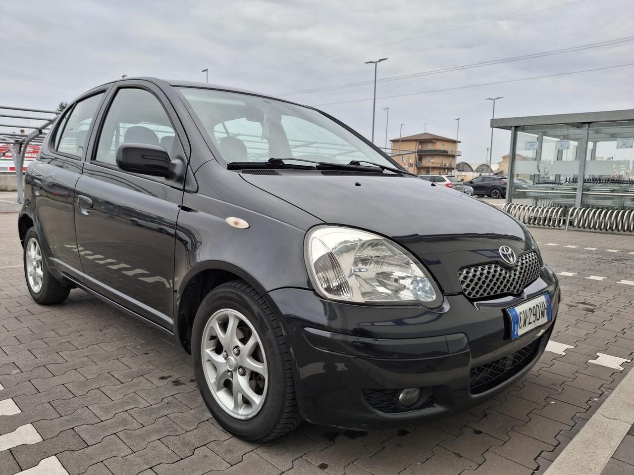 Toyota Yaris 1.3i Benzina/CAMBIO AUTOMATICO