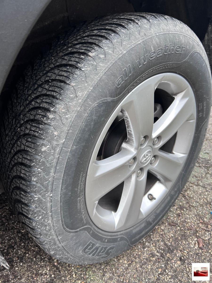 TOYOTA - RAV4 - 2.0 D-4D 2WD Active