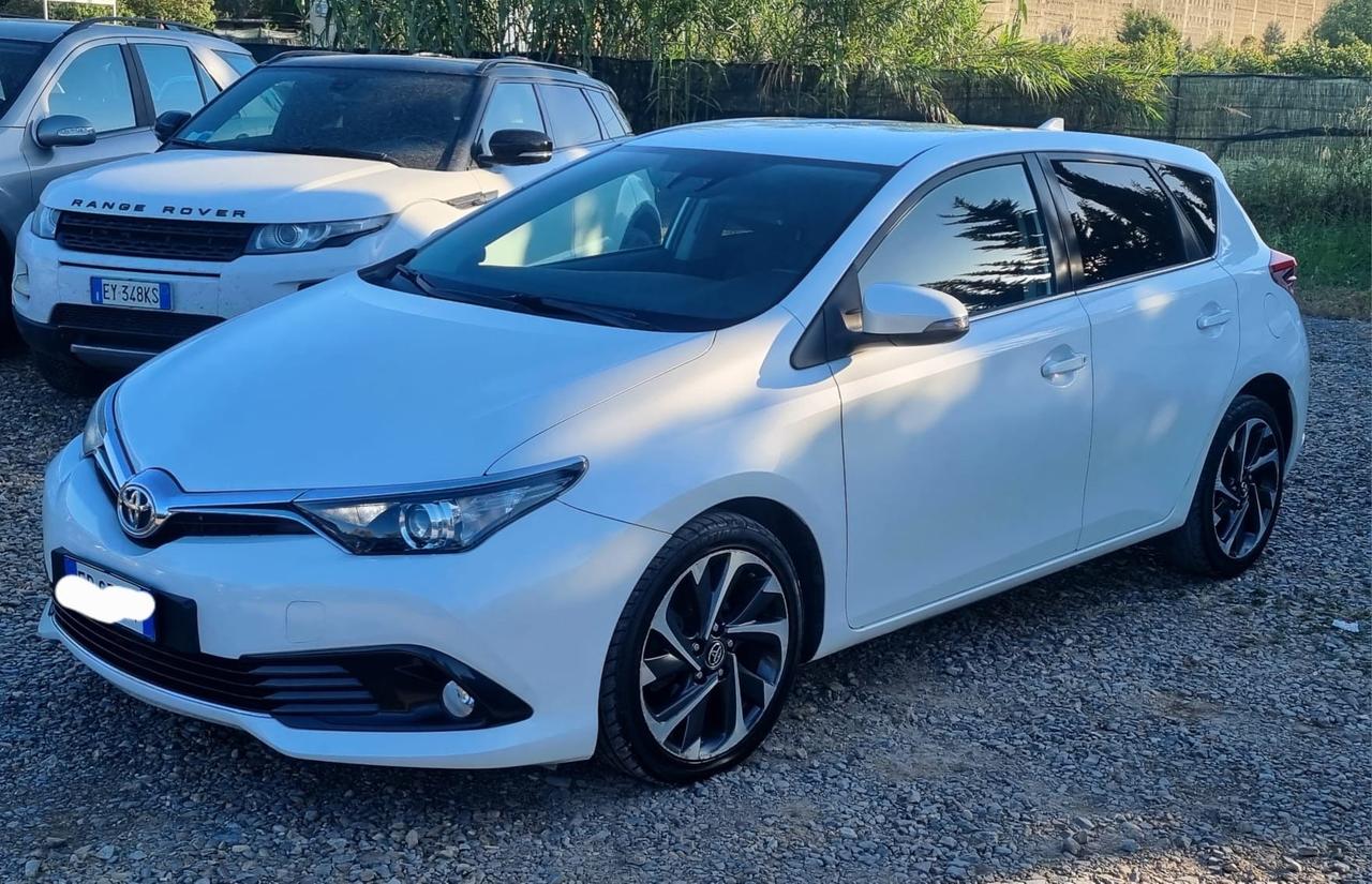 Toyota Auris 1.4 D-4D Active