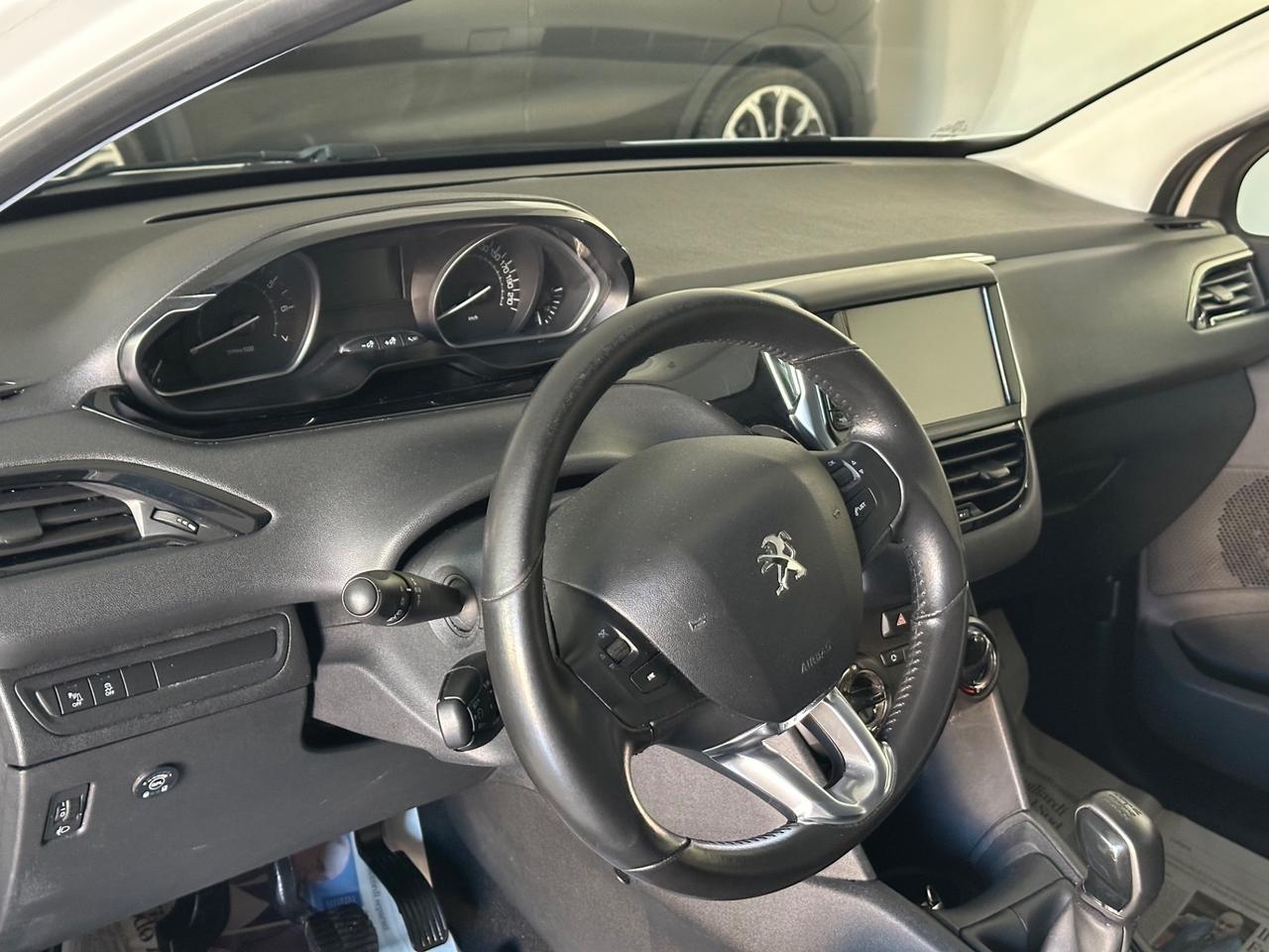 Peugeot 208 PureTech 82 5p. GPL Allure