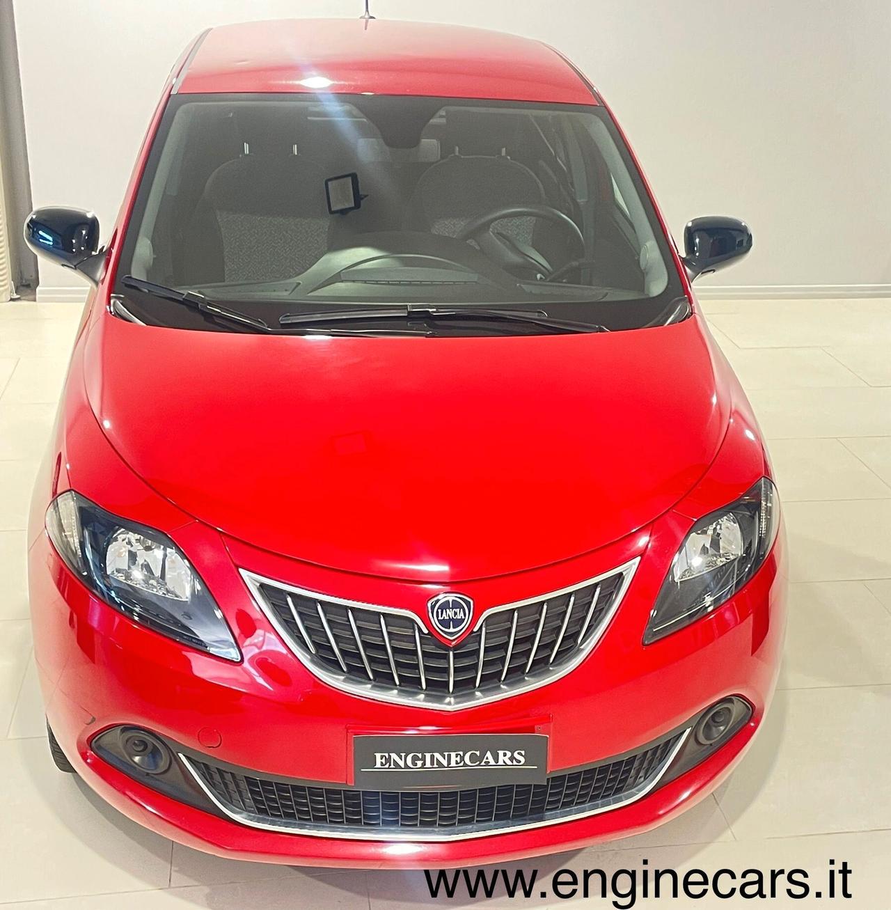 Lancia Ypsilon 1.0 FireFly 5 porte S&S Hybrid Ecochic Silver