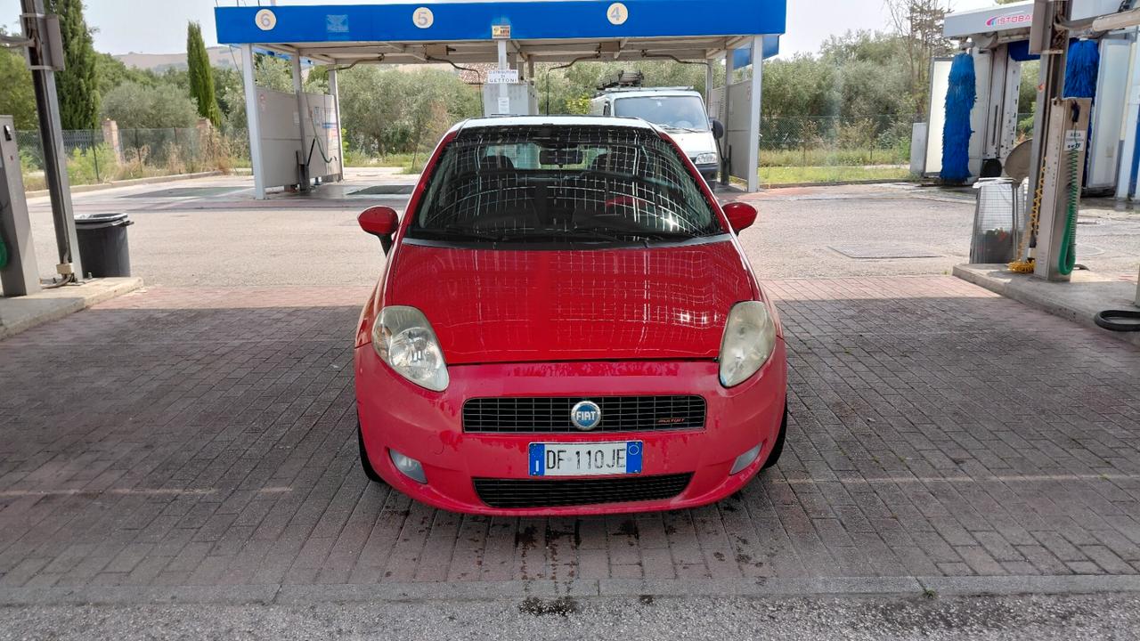 Fiat Grande Punto 1.3MJT 90 5p.Van Dynam. 4pt