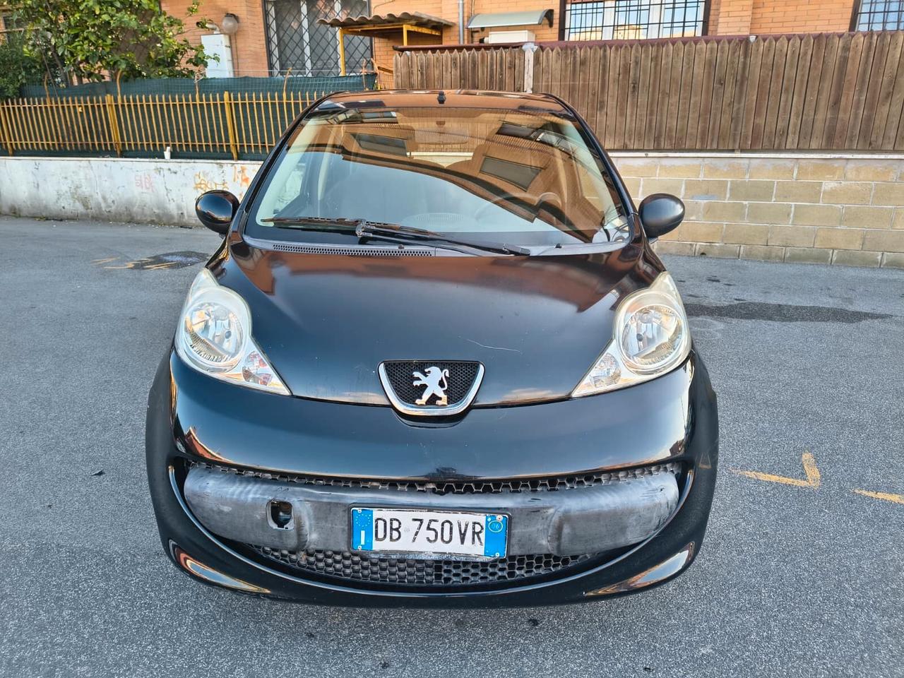 Peugeot 107 AUTOMATICA BENZINA NEOPATENTATI