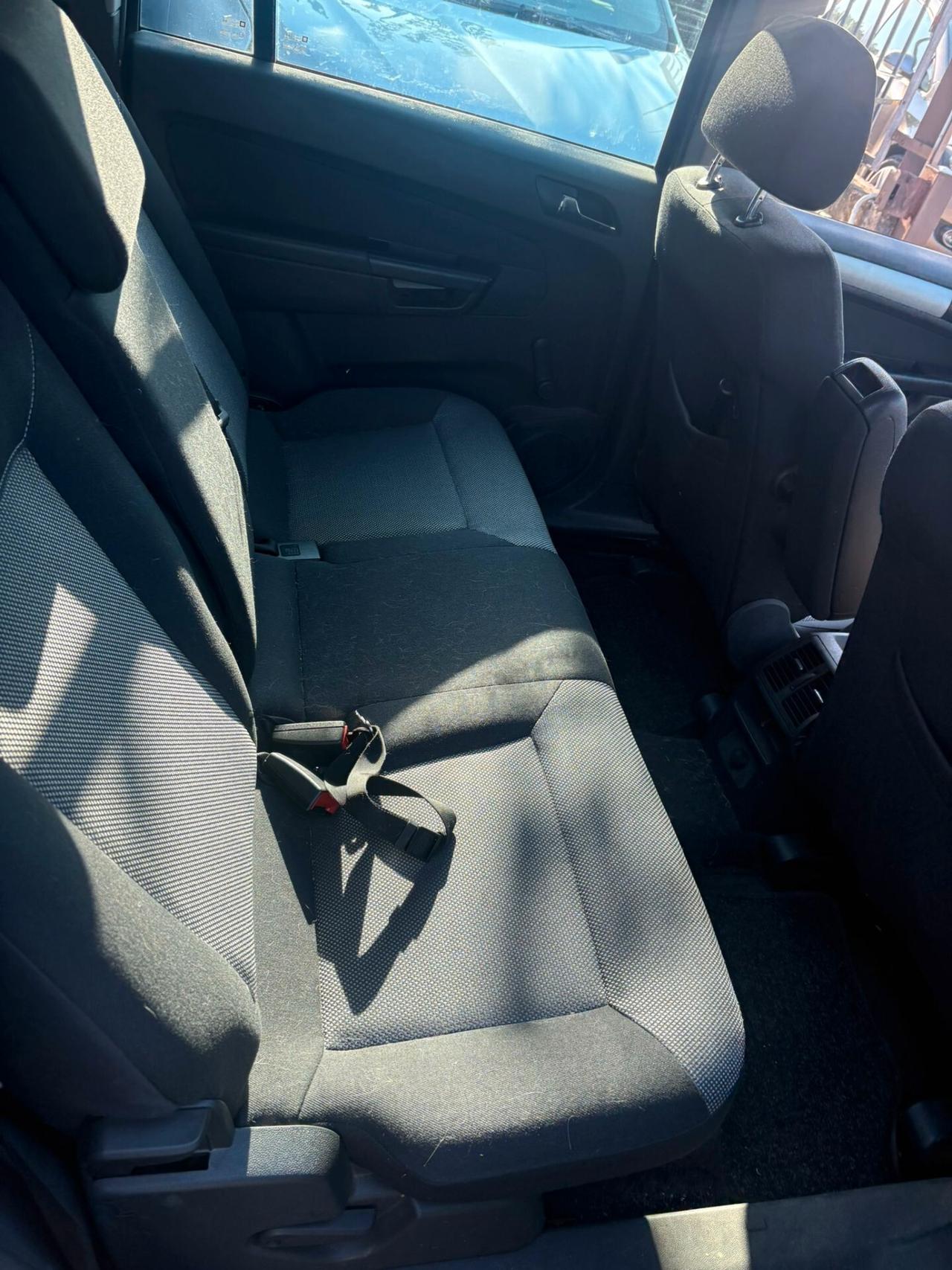 Opel Zafira 1.6 16V VVT Cosmo