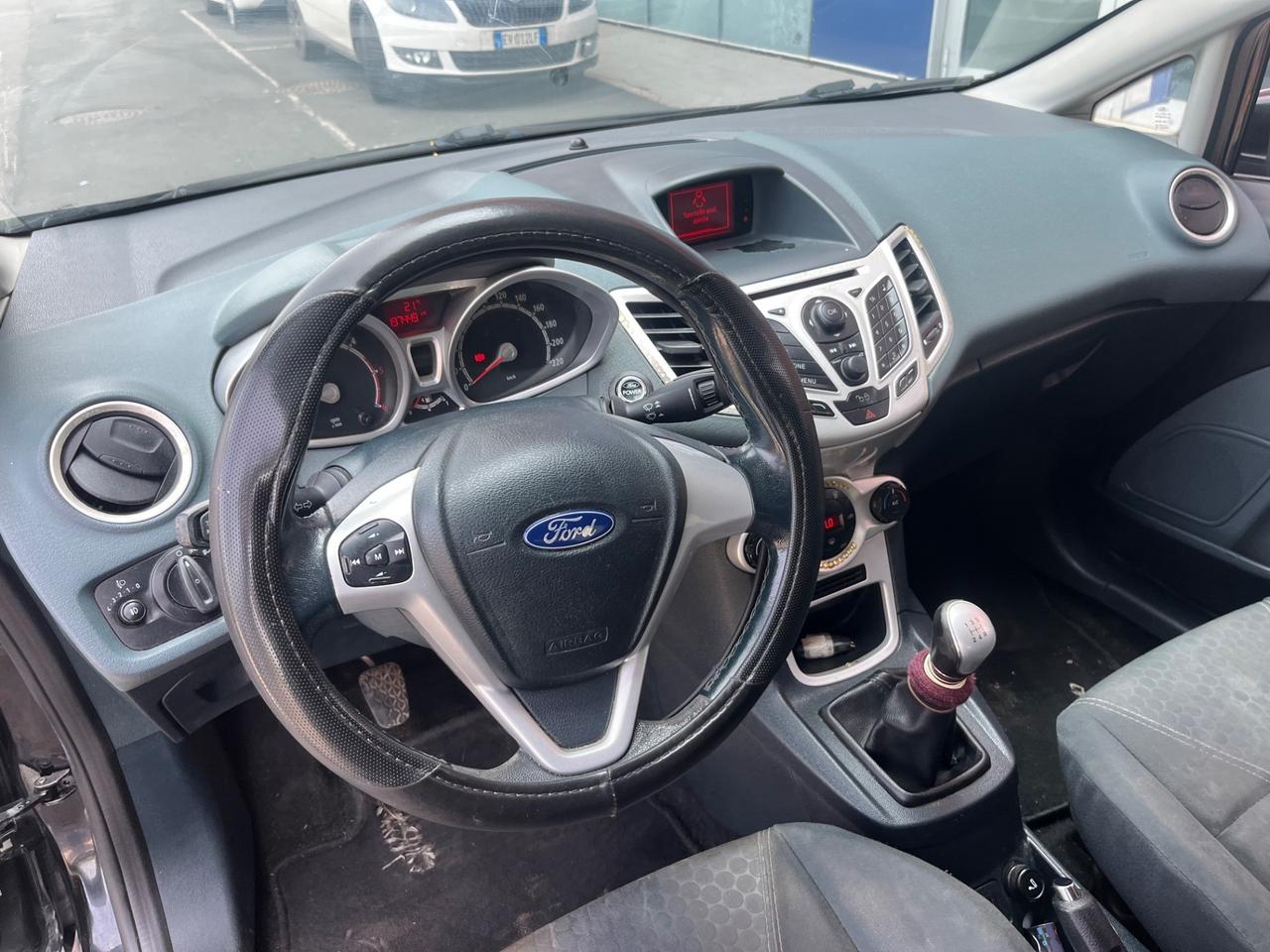 Ford Fiesta 1.4 TDCi 70CV 5 porte Titanium